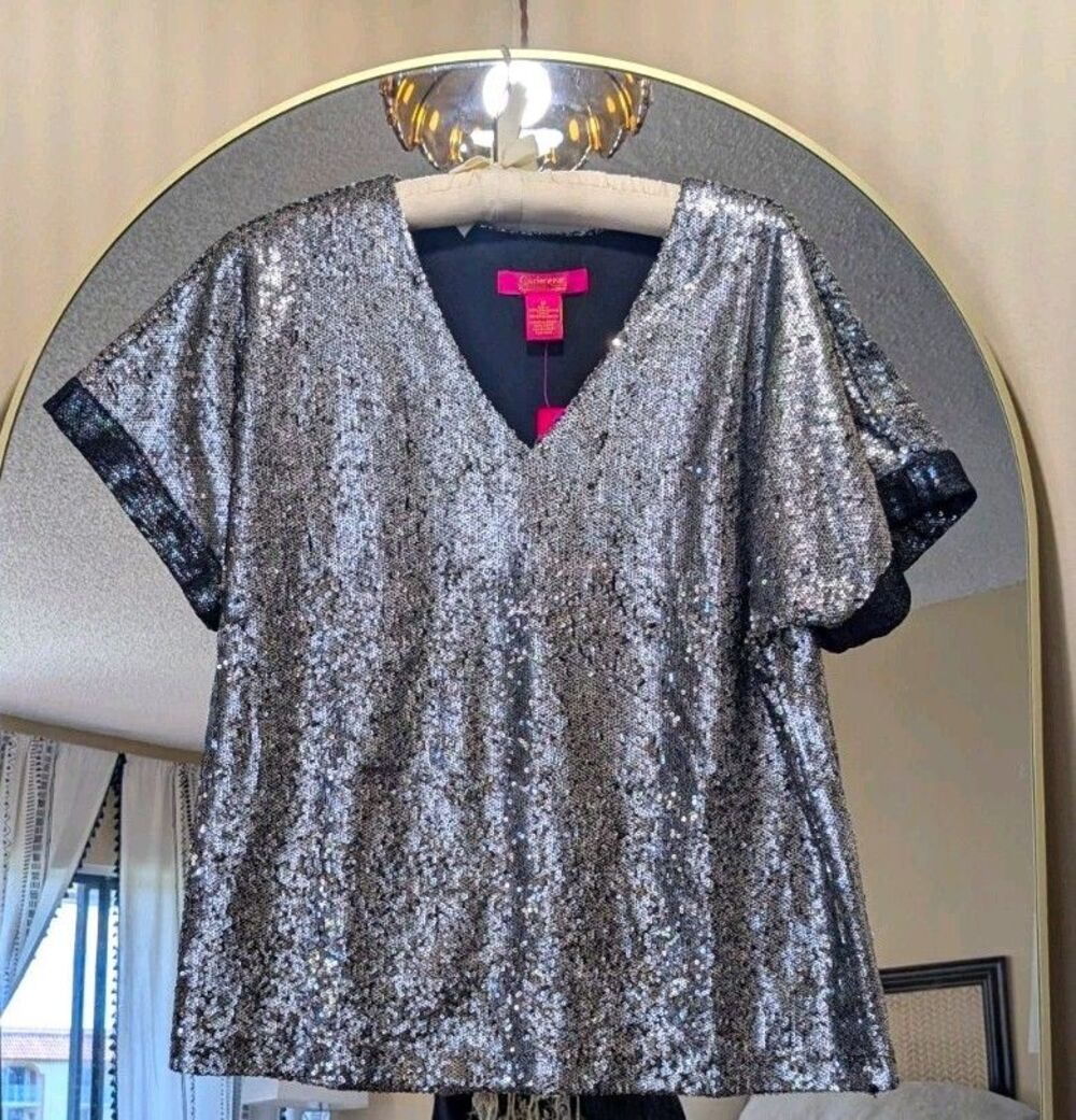 Catherine Malandrino NWT Silver Sequin V-Neck Short Sleeve Blouse M